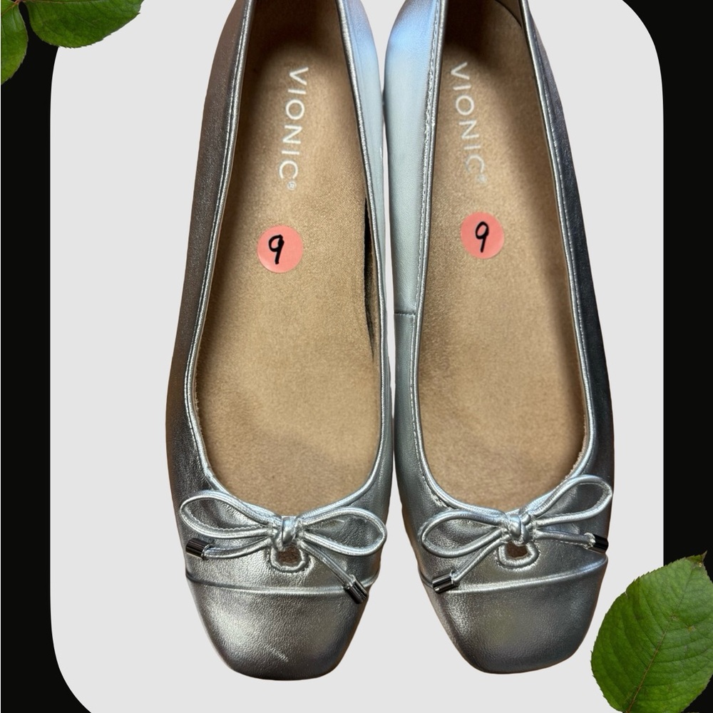 Vionic Silver Ballet Flats with Metallic Bow